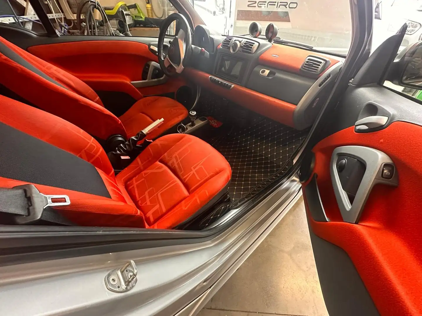 smart forTwo Fortwo II 2007 1.0 Passion 84cv Grijs - 2