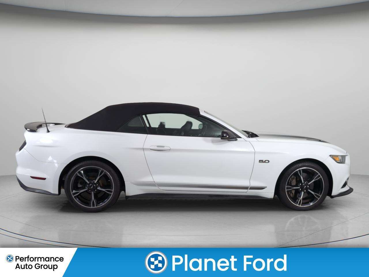 2016 Ford Mustang GT Premium California special 401A Nav Adpt cruise — снимка 1