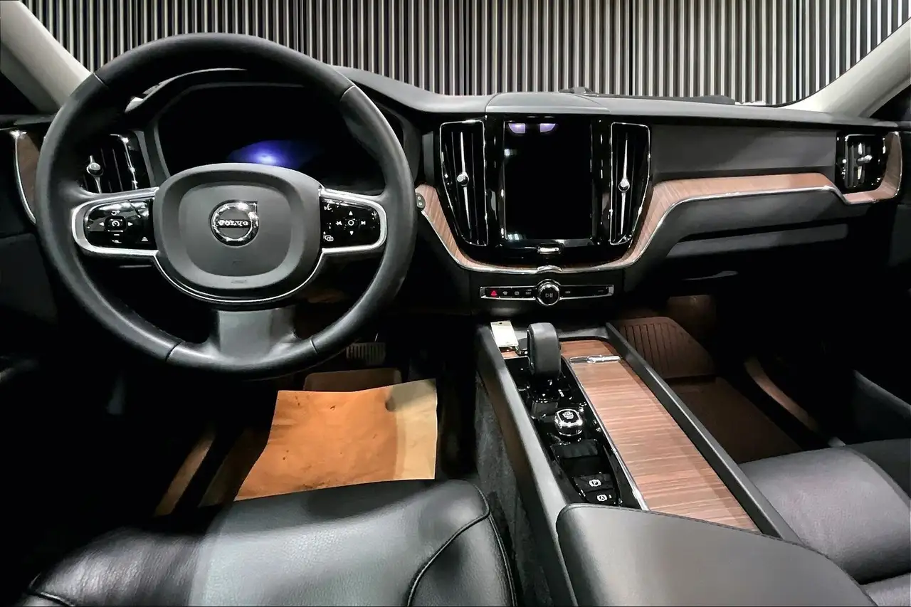Volvo XC60 снимка Volvo XC60