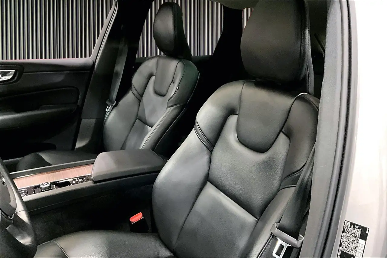 Volvo XC60 снимка Volvo XC60
