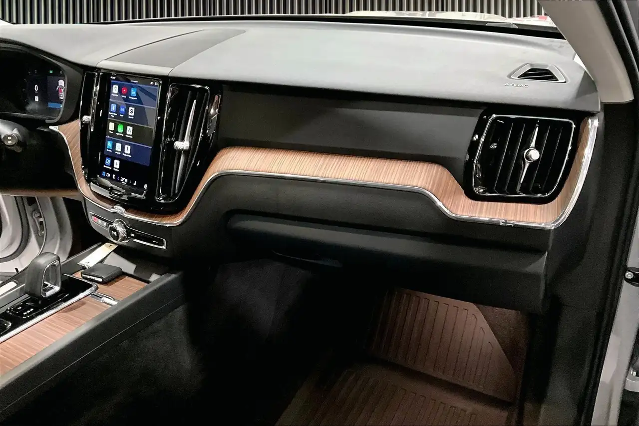 Volvo XC60 снимка Volvo XC60