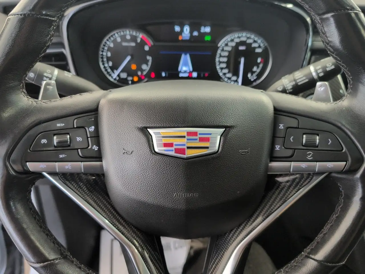 Cadillac XT6 снимка Cadillac XT6