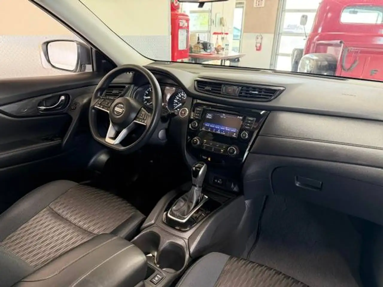 Nissan Rogue fotografie Nissan Rogue