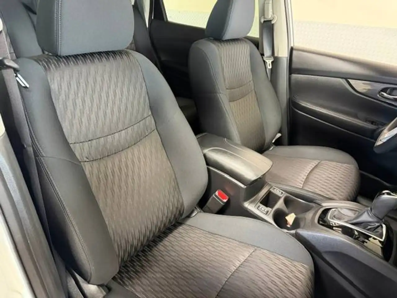 Nissan Rogue fotografie Nissan Rogue