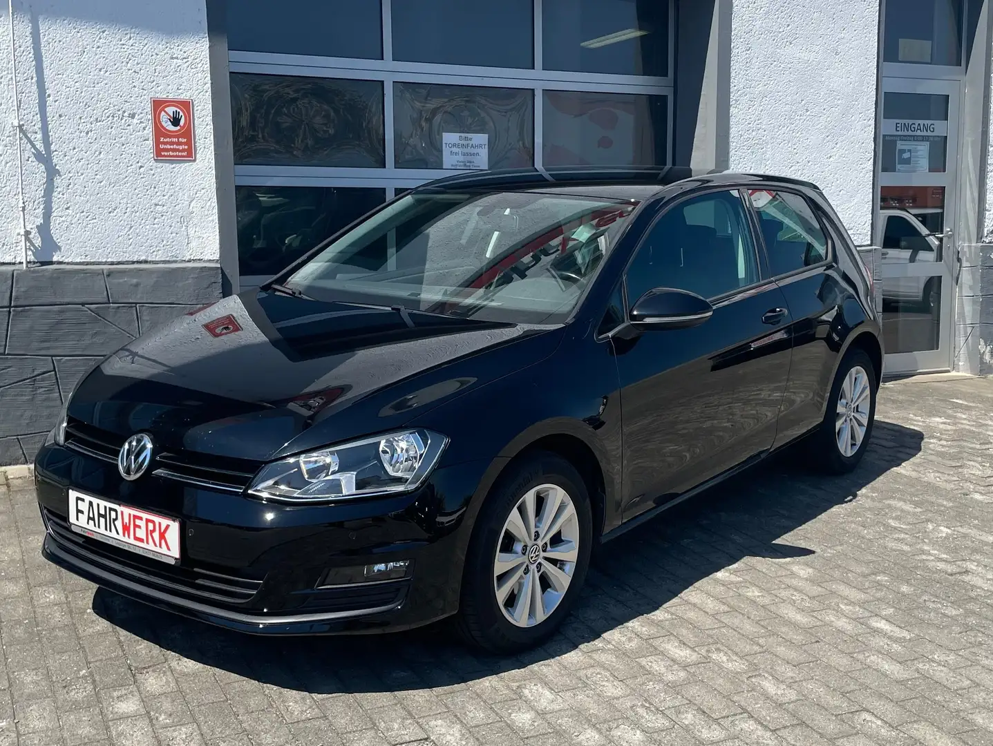 Volkswagen Golf Comfortline BMT Automatik DSG TÜV NEU Schwarz - 1