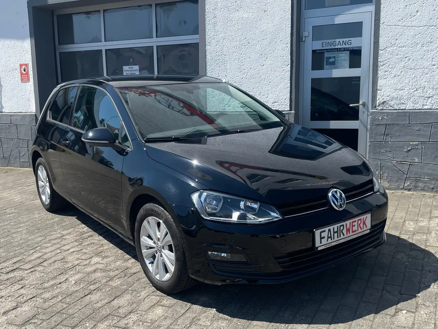 Volkswagen Golf Comfortline BMT Automatik DSG TÜV NEU Schwarz - 2