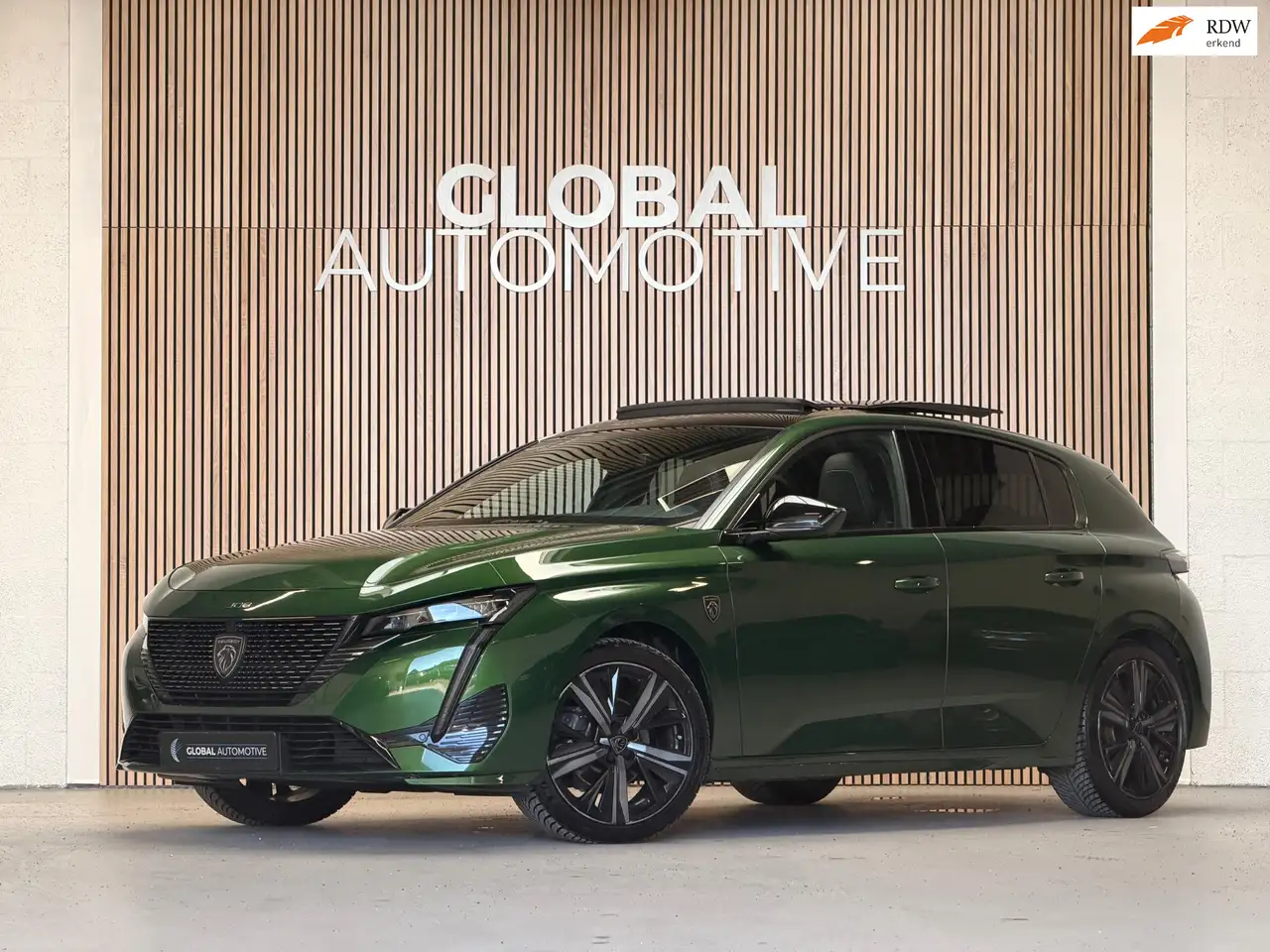 Peugeot 308 1.2 PureTech GT - SCHUIFDAK - 18''