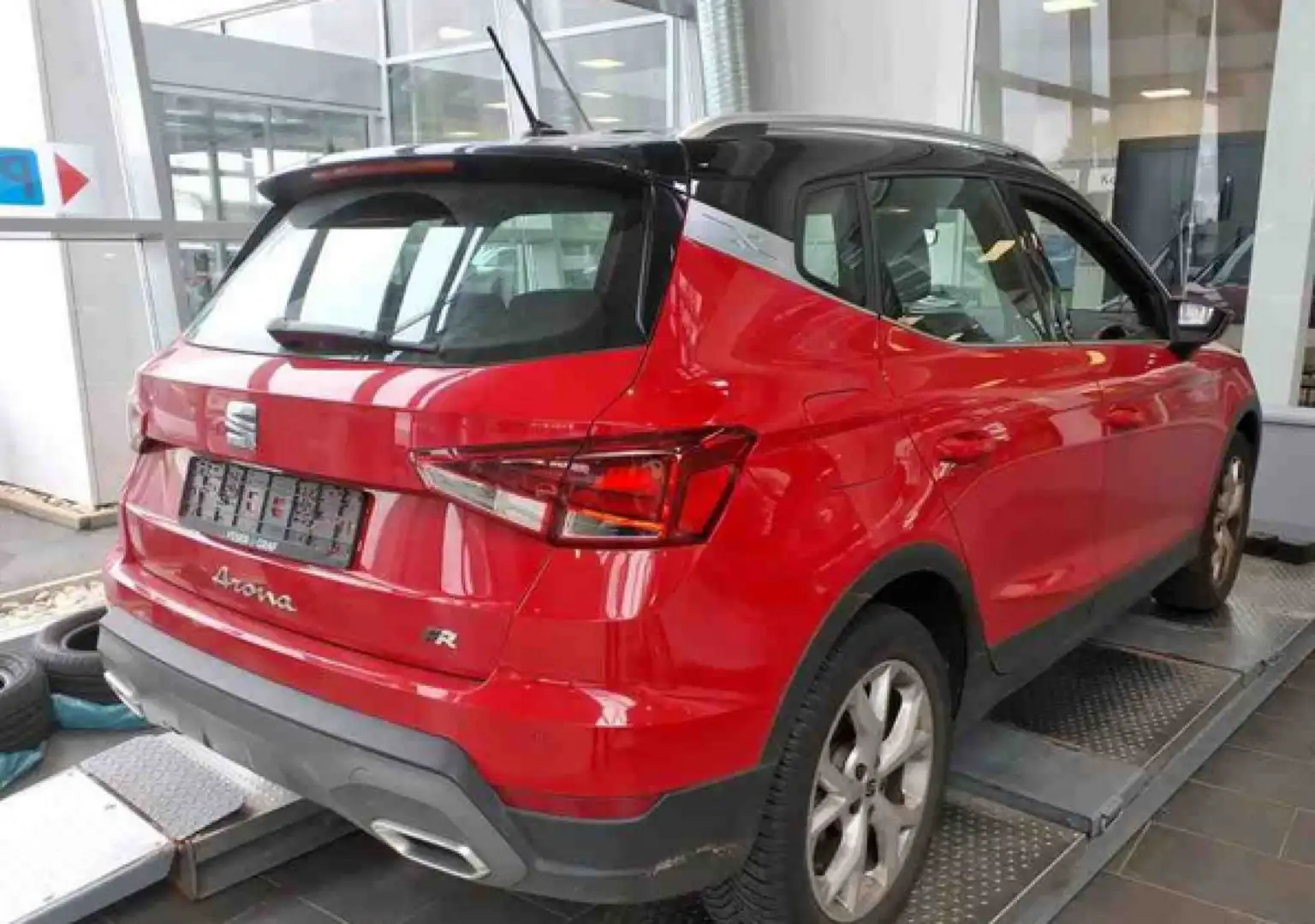 SEAT Arona 1.0 TSI FR DSG SHZ LED Tempomat Rot - 2