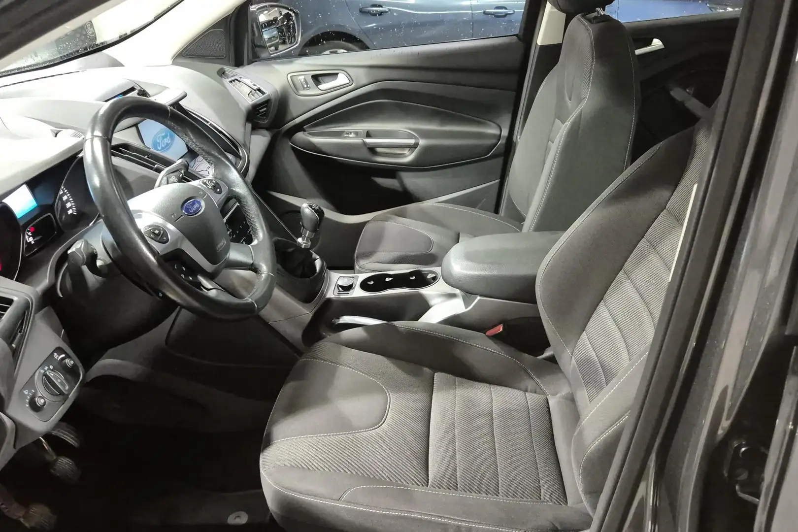 Ford Kuga 1.5 Trend Navigatie | Parkeersensoren Gris - 2