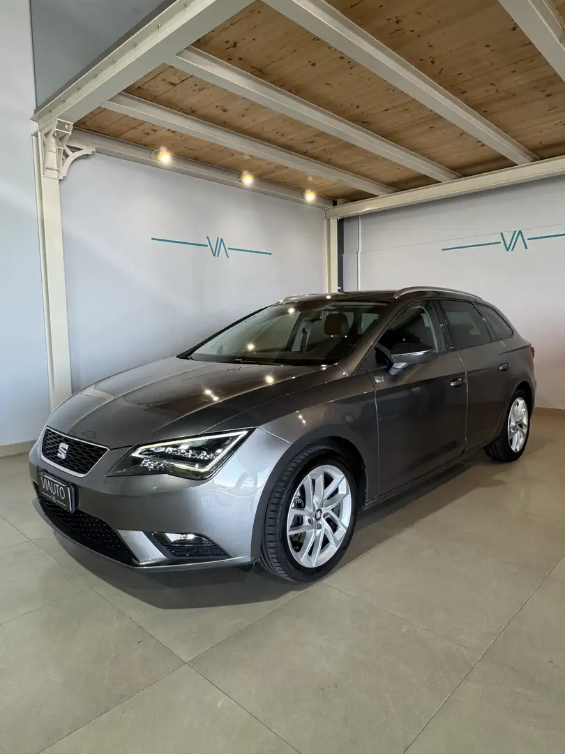 SEAT Leon Leon III ST 1.6 tdi Connect s *UNI PROPRIETARIO** Grigio - 2