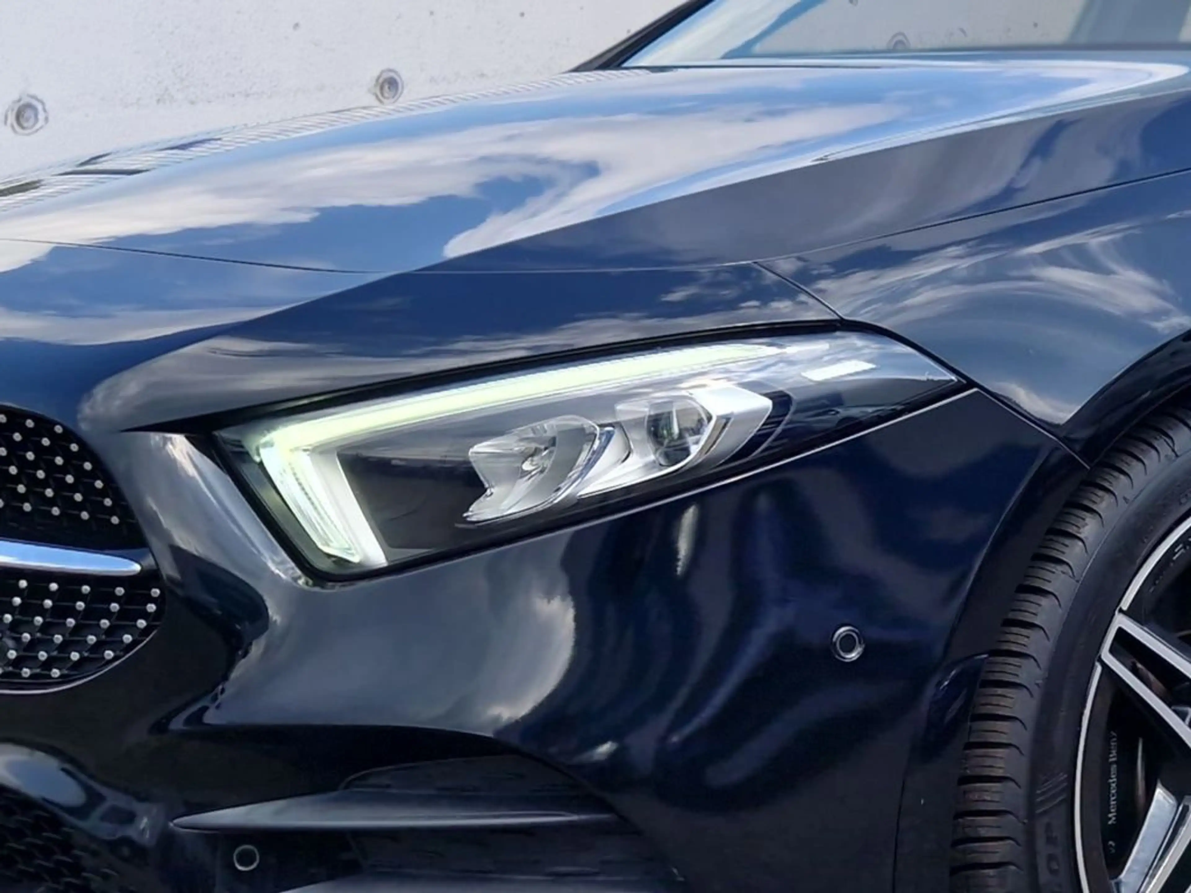 Mercedes-Benz A 250 7G-DCT AMG Line — photo 3