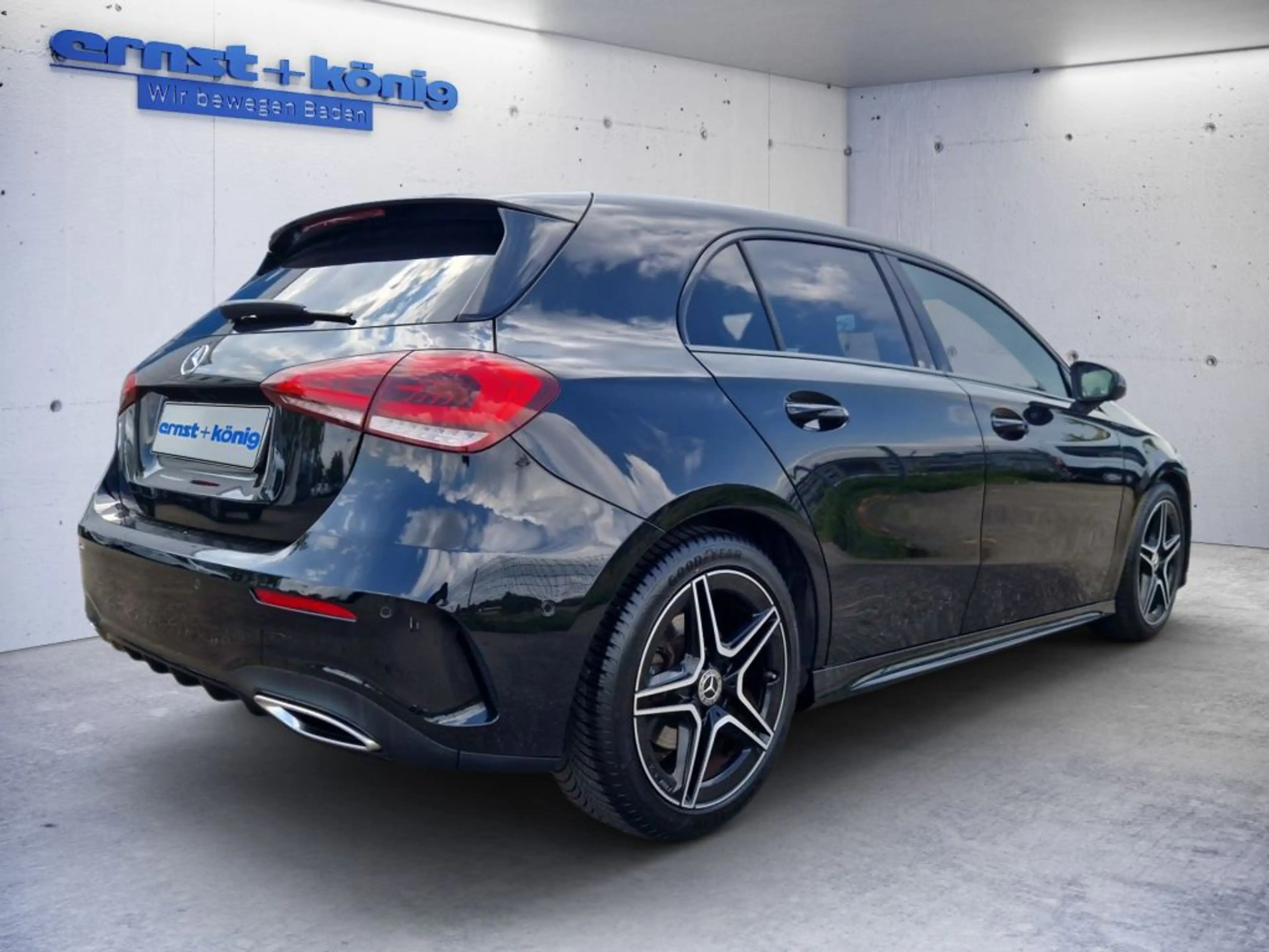 Mercedes-Benz A 250 7G-DCT AMG Line — photo 6