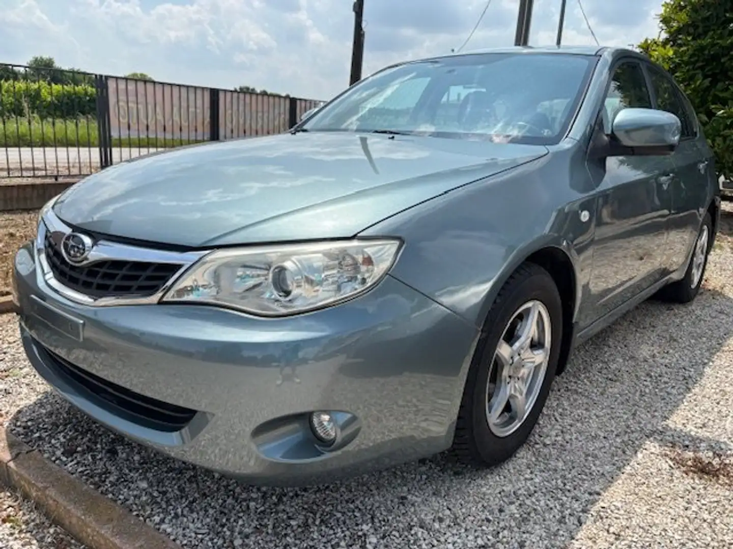 Subaru Impreza 1.5r Comfort (pw) mt 4x4 Grau - 1