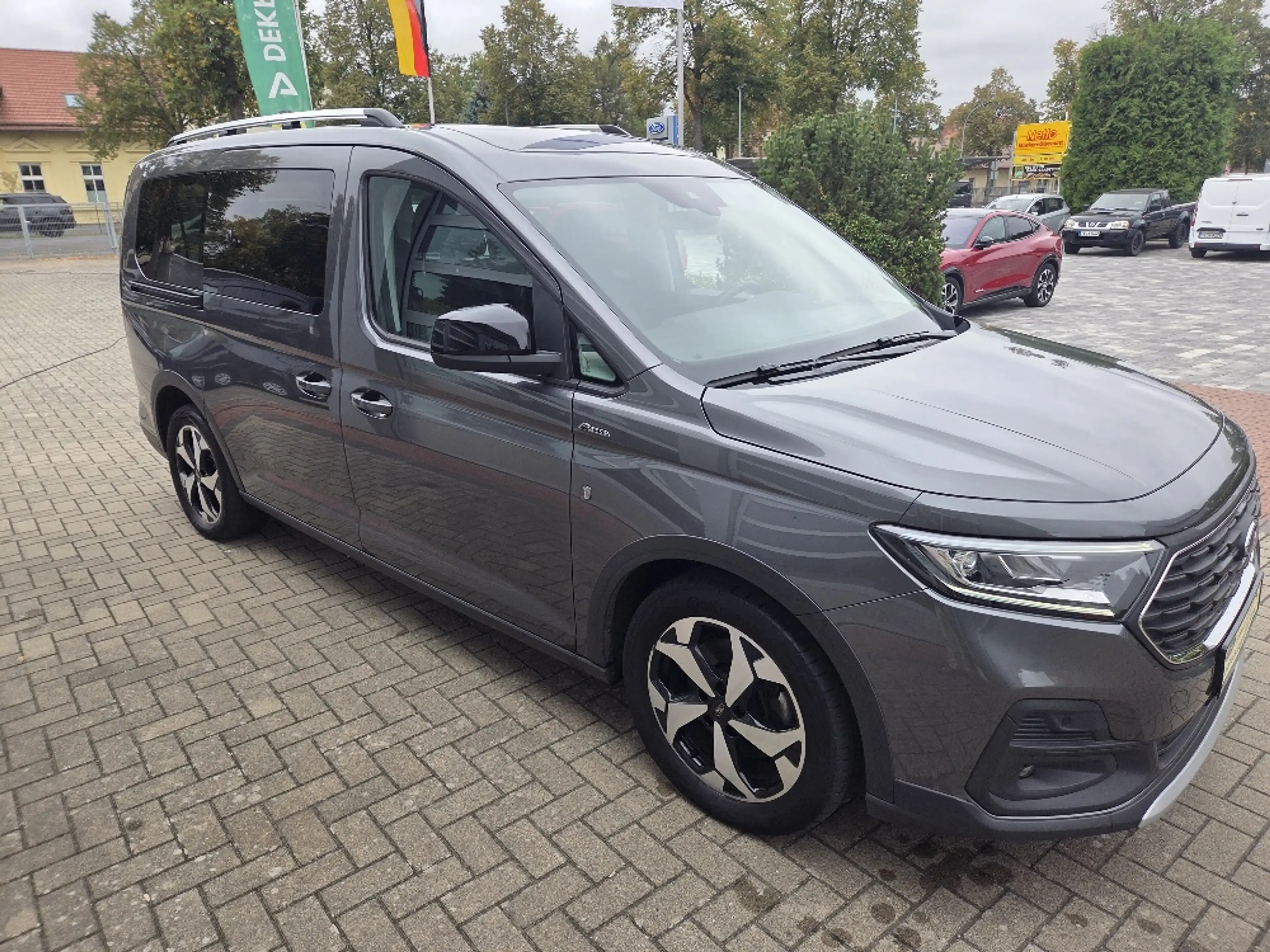 Ford Grand Tourneo Connect Active AWD+7Sitze+Winter+LED+Dach — photo 3