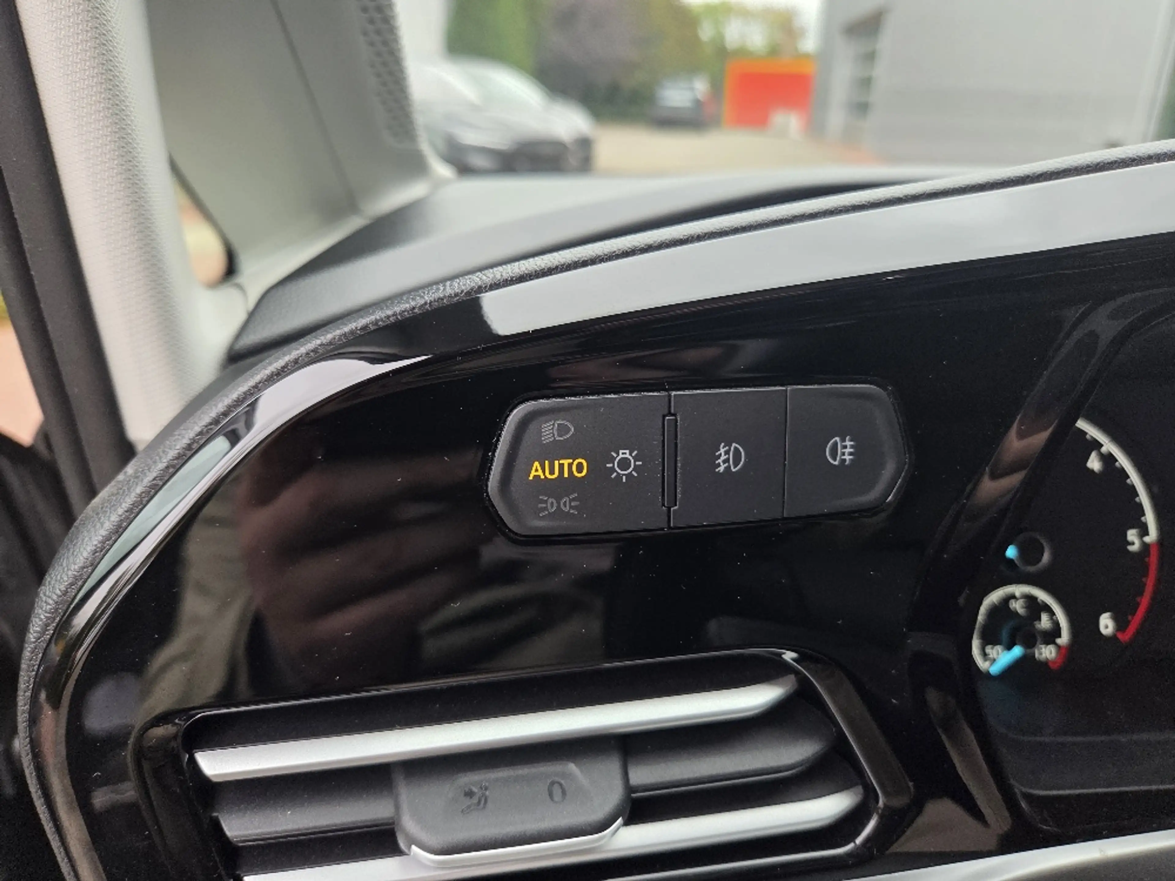 Ford Grand Tourneo Connect Active AWD+7Sitze+Winter+LED+Dach — photo 21