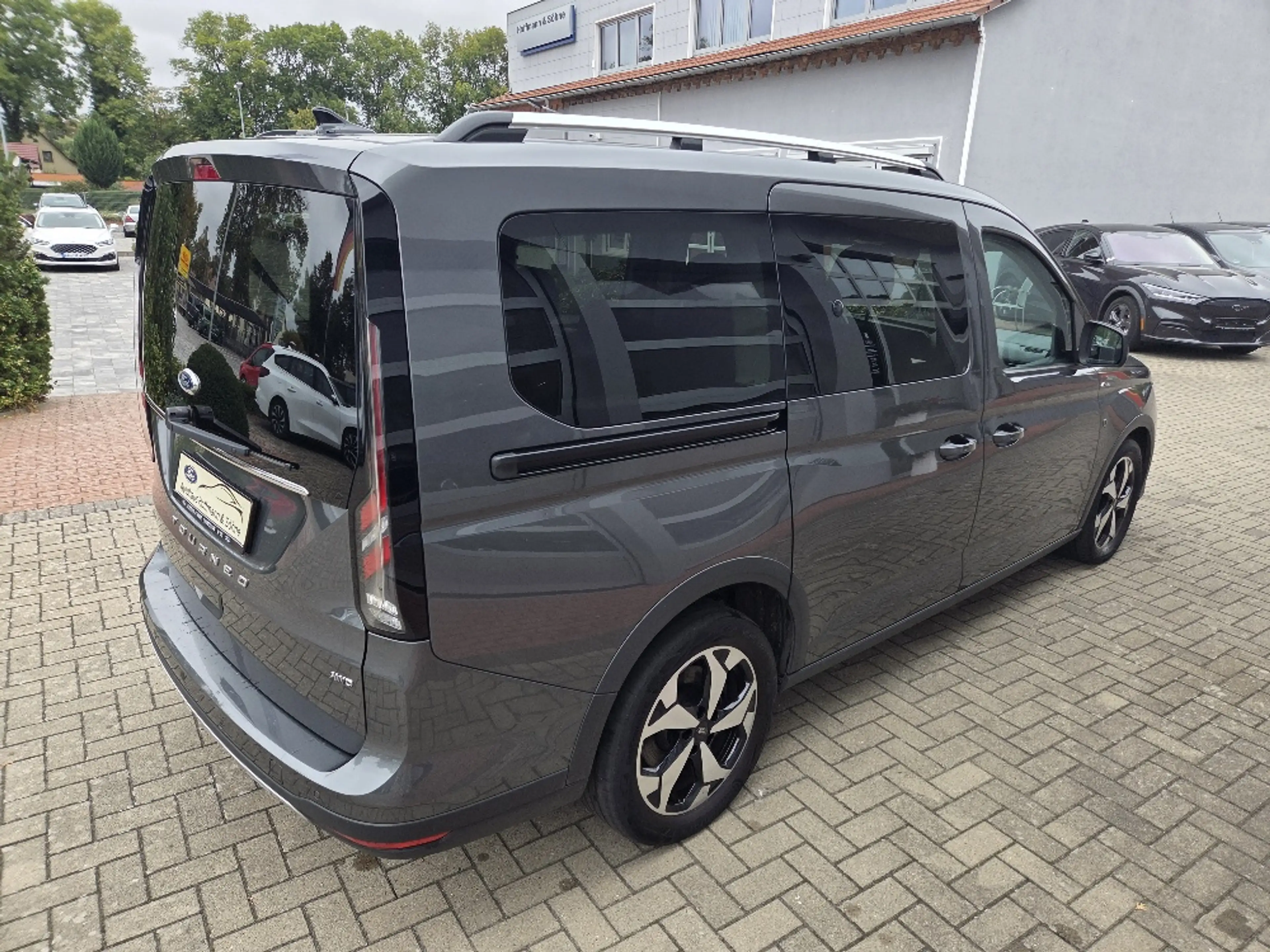 Ford Grand Tourneo Connect Active AWD+7Sitze+Winter+LED+Dach — photo 5