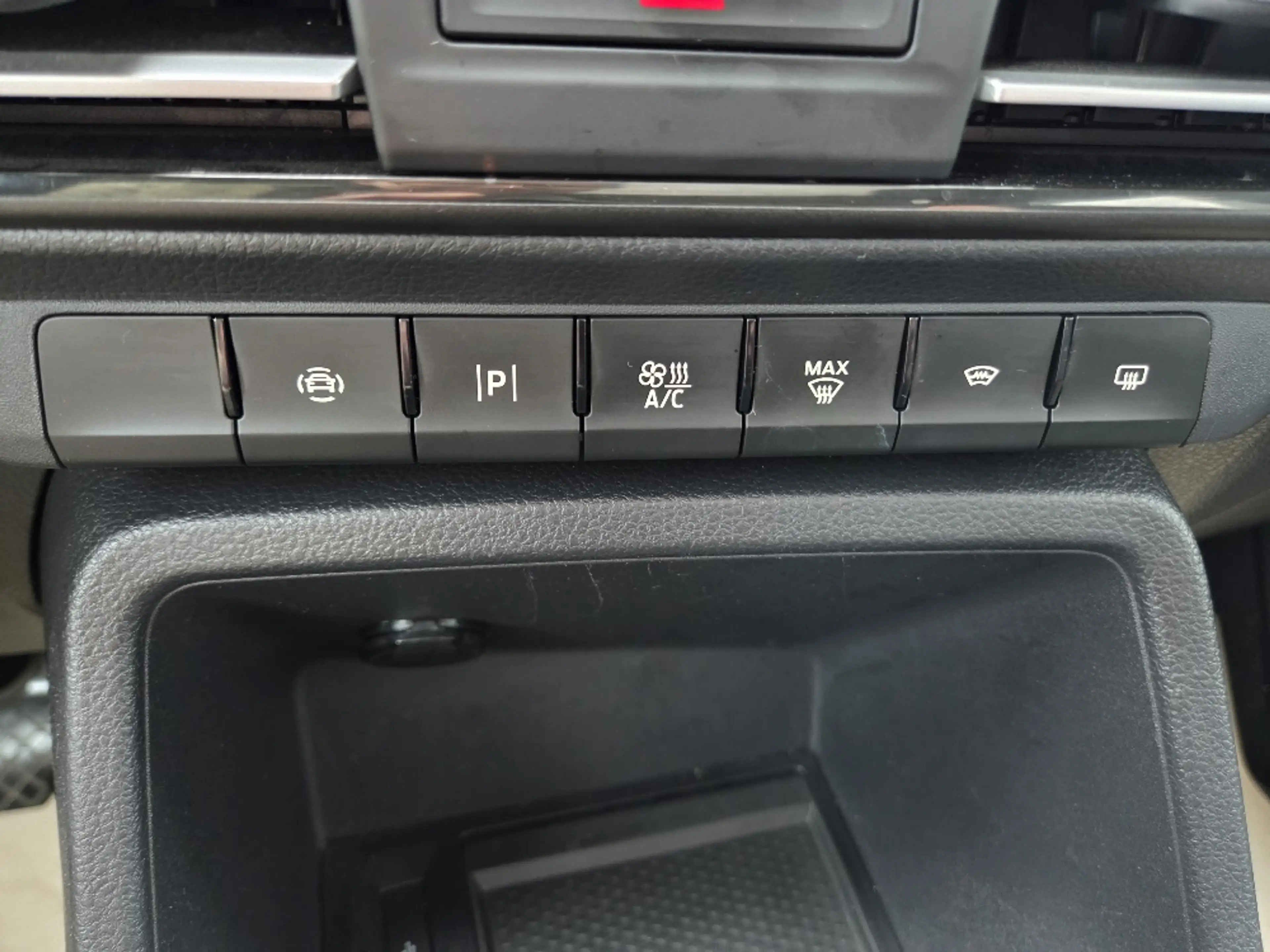 Ford Grand Tourneo Connect Active AWD+7Sitze+Winter+LED+Dach — photo 22