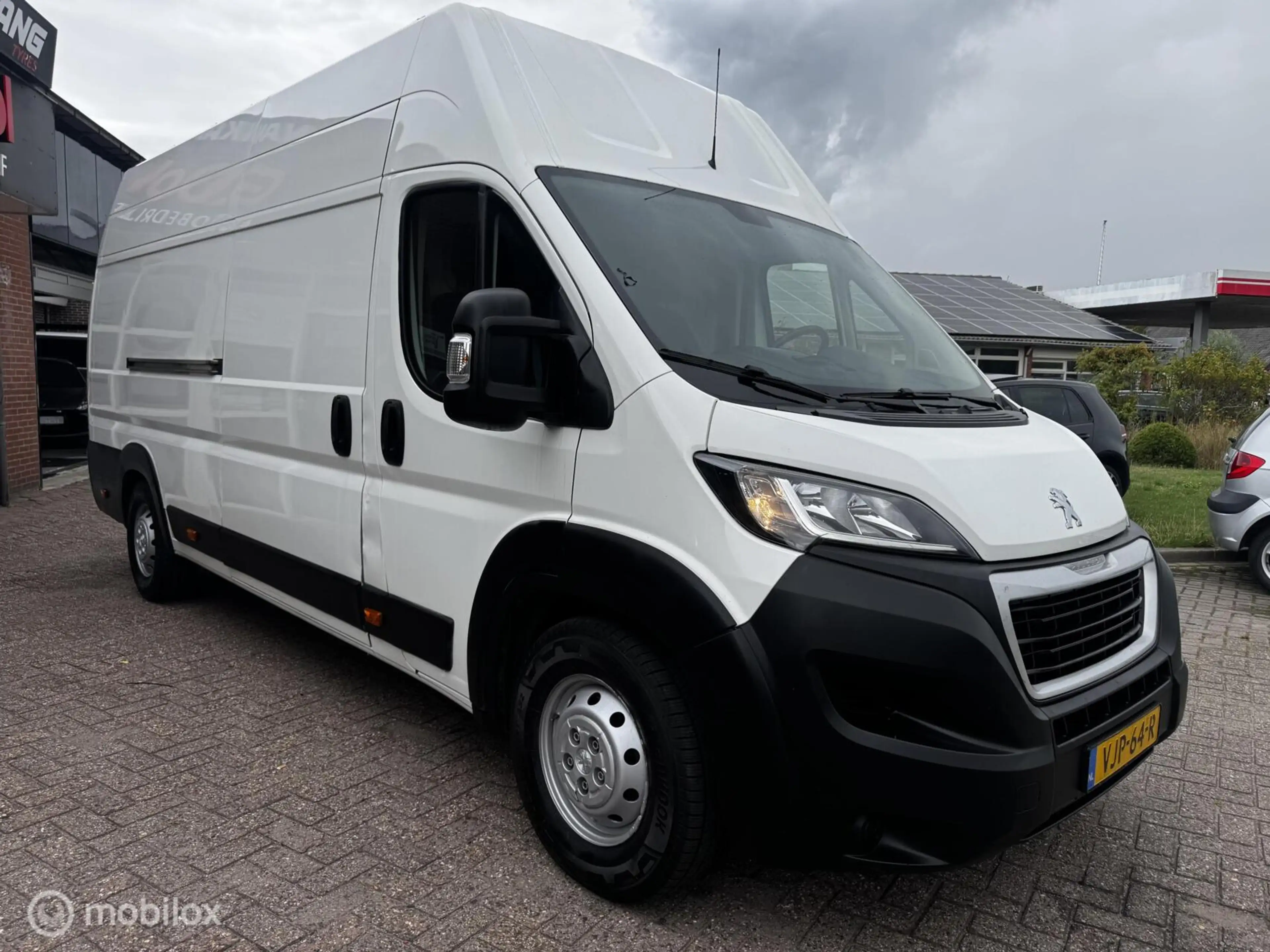 Peugeot Boxer Bestel 435 2.2 BlueHDi 165 L4H3 Zwaar Asphalt — photo 3