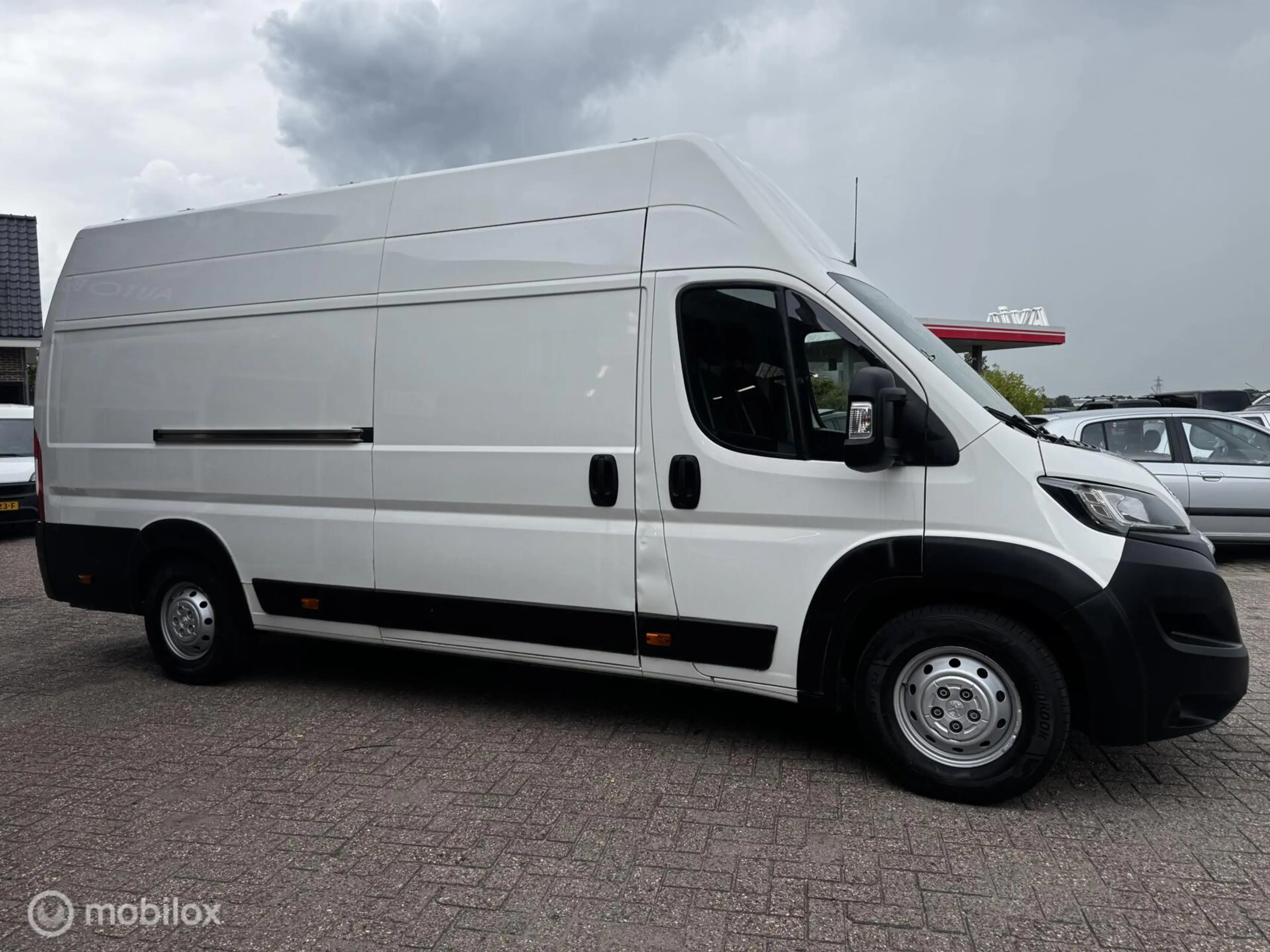 Peugeot Boxer Bestel 435 2.2 BlueHDi 165 L4H3 Zwaar Asphalt — photo 4