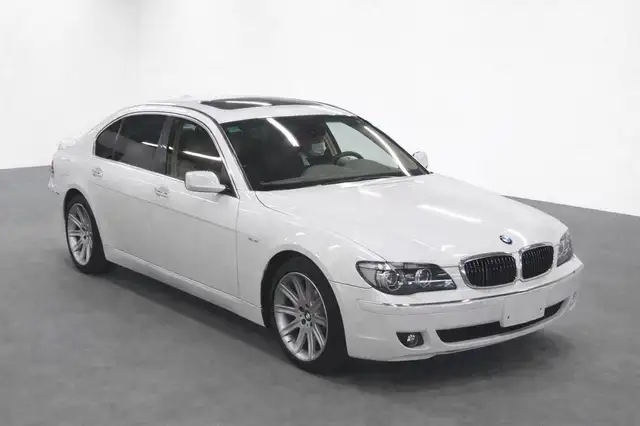 BMW 750 LI*NAV*LEDER*XEN*PDC*22TKM*SAMMLERZUSTANDT*