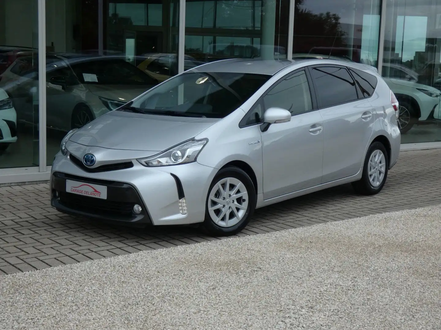 Toyota Prius+ Hybrid Dynamic 7PL +Half leder +Zetelverwarming Silver - 2