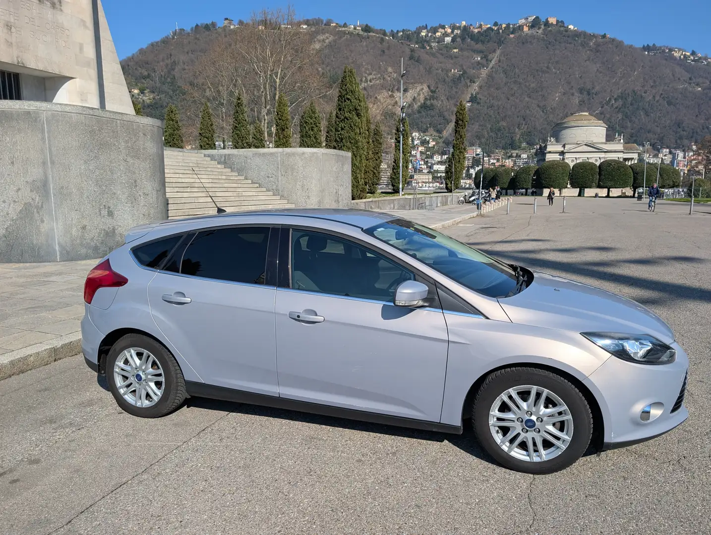 Ford Focus 1.0 EcoBoost Start-Stopp-System SYNC Edition - 1