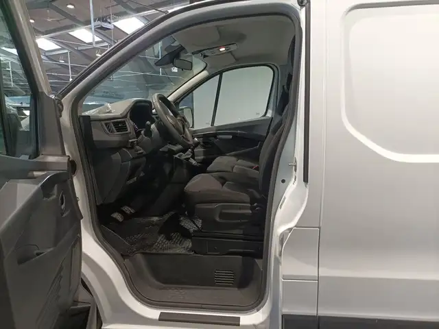 Renault Trafic view 8