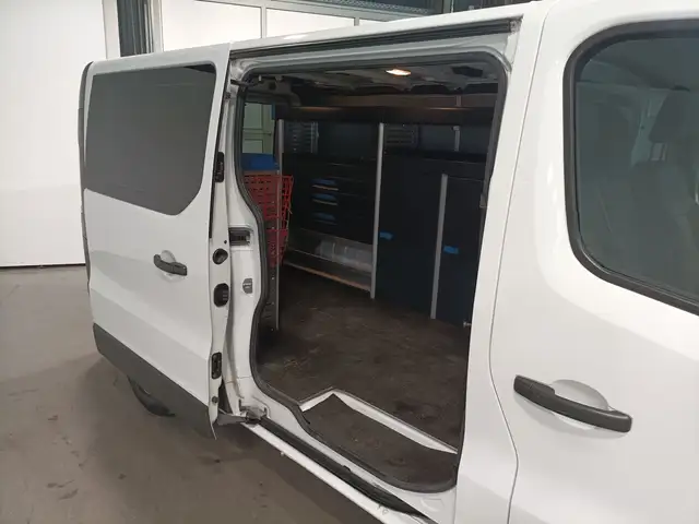 Renault Trafic view 15