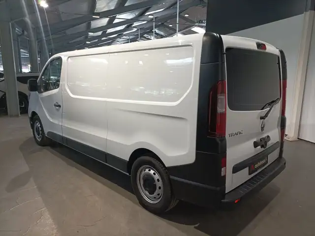 Renault Trafic view 4