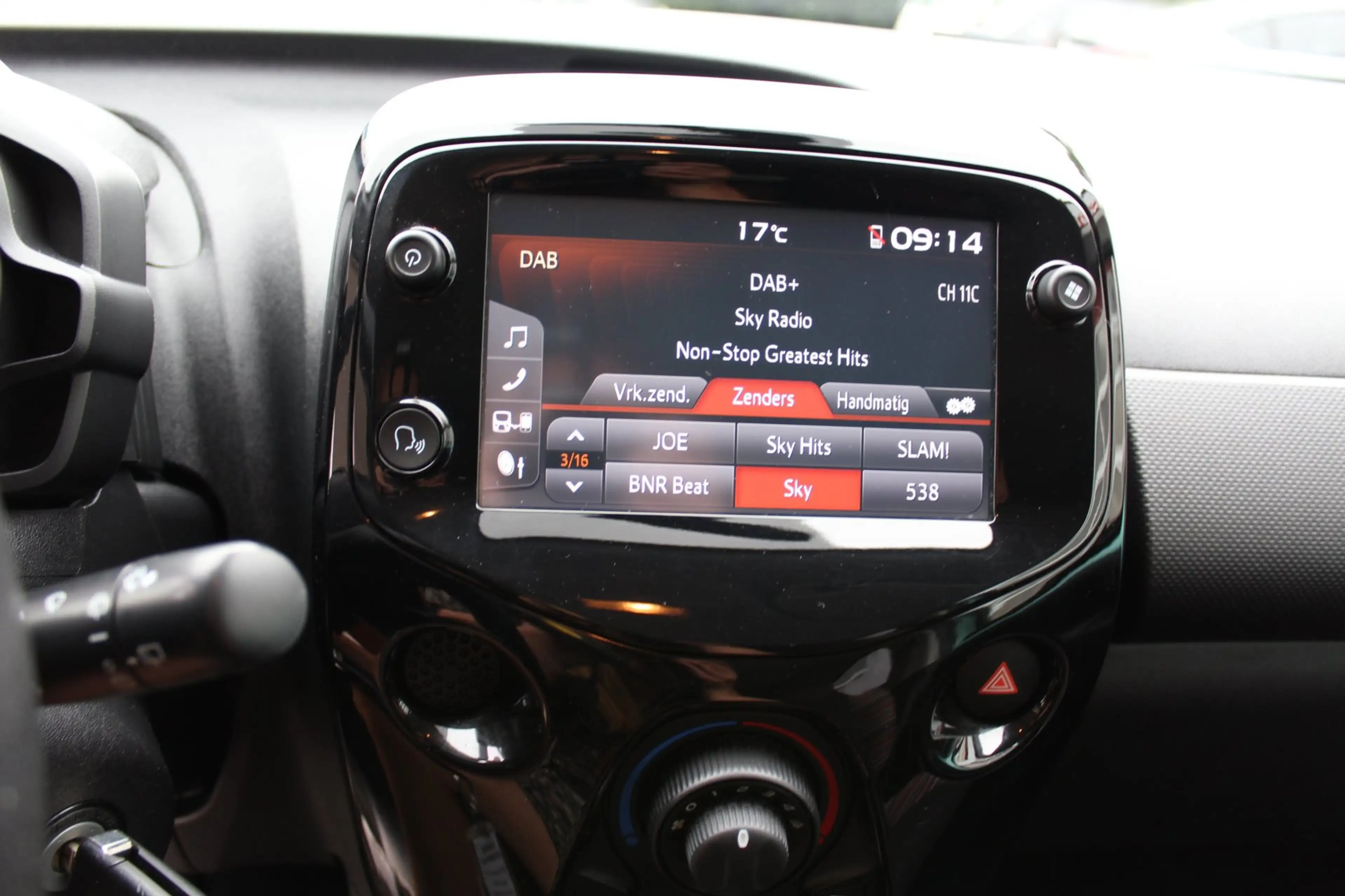 Citroen C1 1.0 VTi Feel — photo 9
