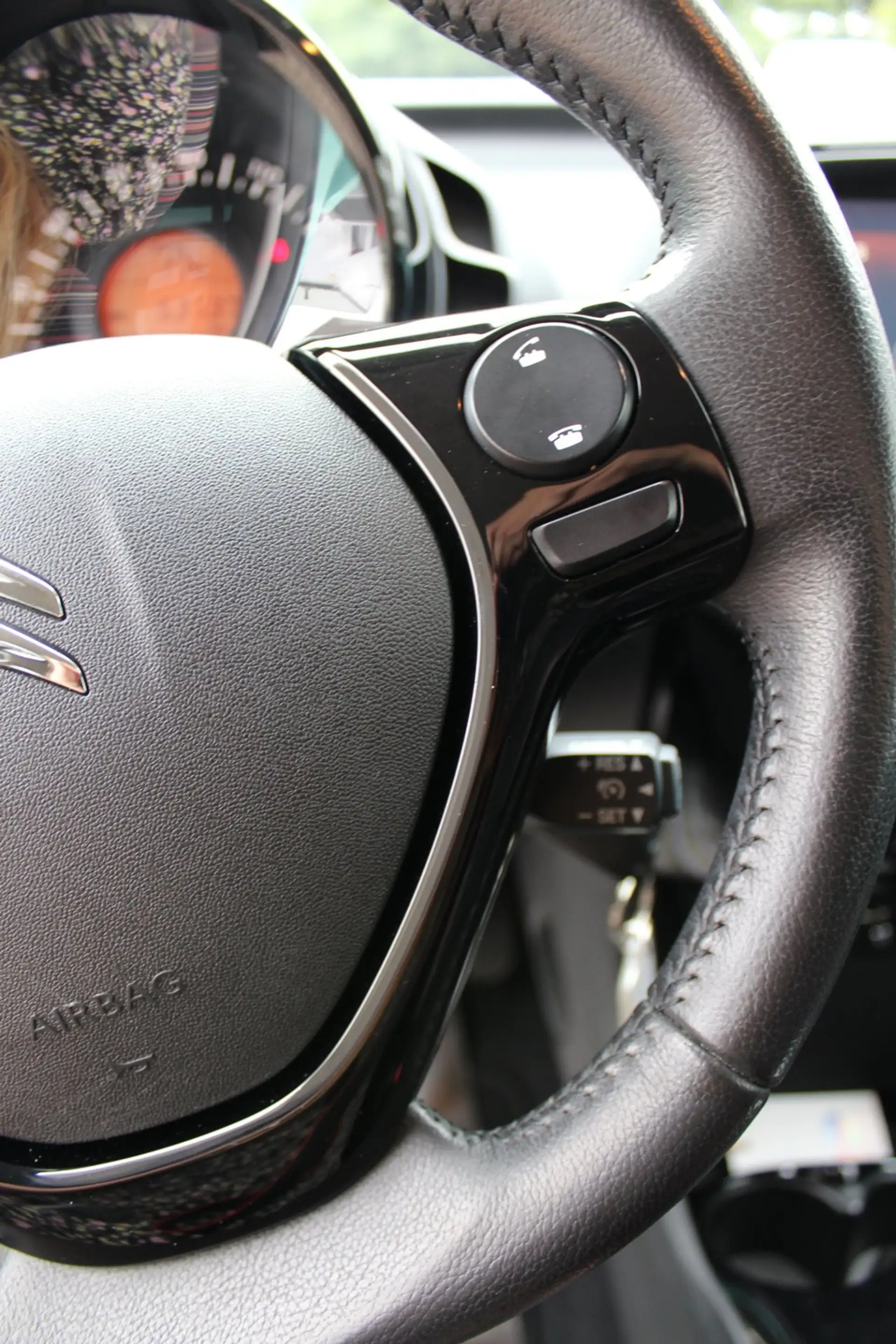 Citroen C1 1.0 VTi Feel — photo 13
