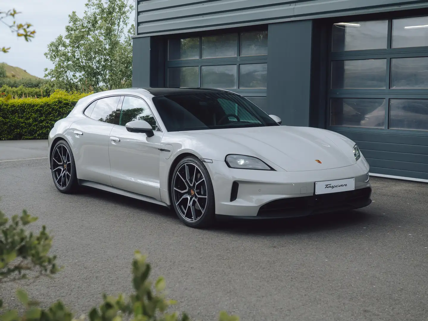 Porsche Taycan Sport Turismo | Battery+ | Pano | ACC | 360* | 21" Grijs - 1