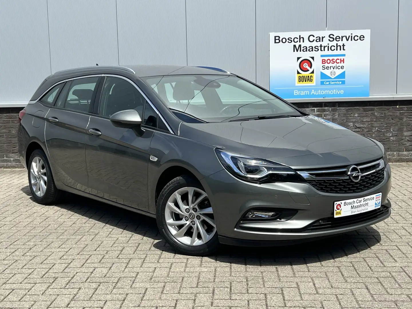Opel Astra Sports Tourer 1.4 Innovation | Navi | Ergo Stoelen Grijs - 2