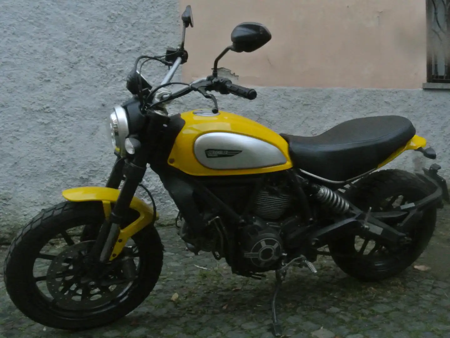 Ducati Scrambler Ducati Scrambler 800 Icon Yellow 2016 Galben - 1