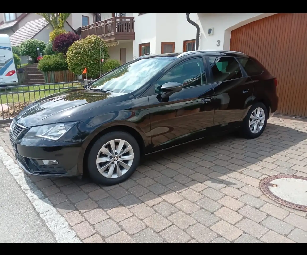 SEAT Leon ST 1.0 TSI OPF Style Schwarz - 2