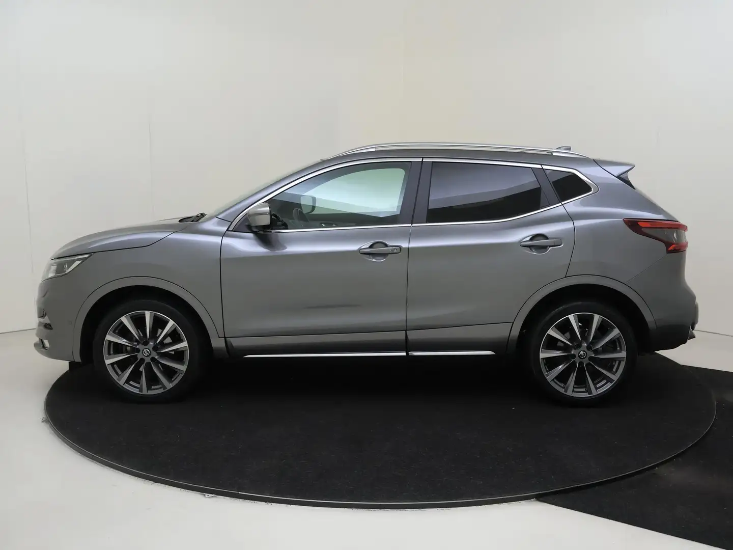 Nissan Qashqai 1.3 DIG-T Tekna + | Leer | Afneembare trekhaak | S Grijs - 2