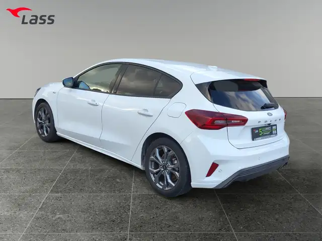 Ford Focus view 4