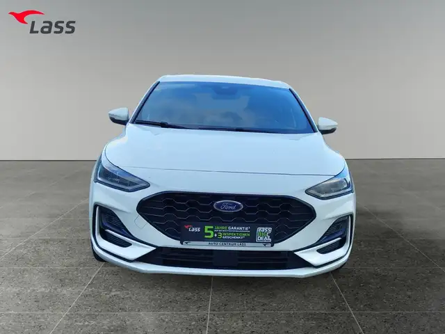 Ford Focus view 9