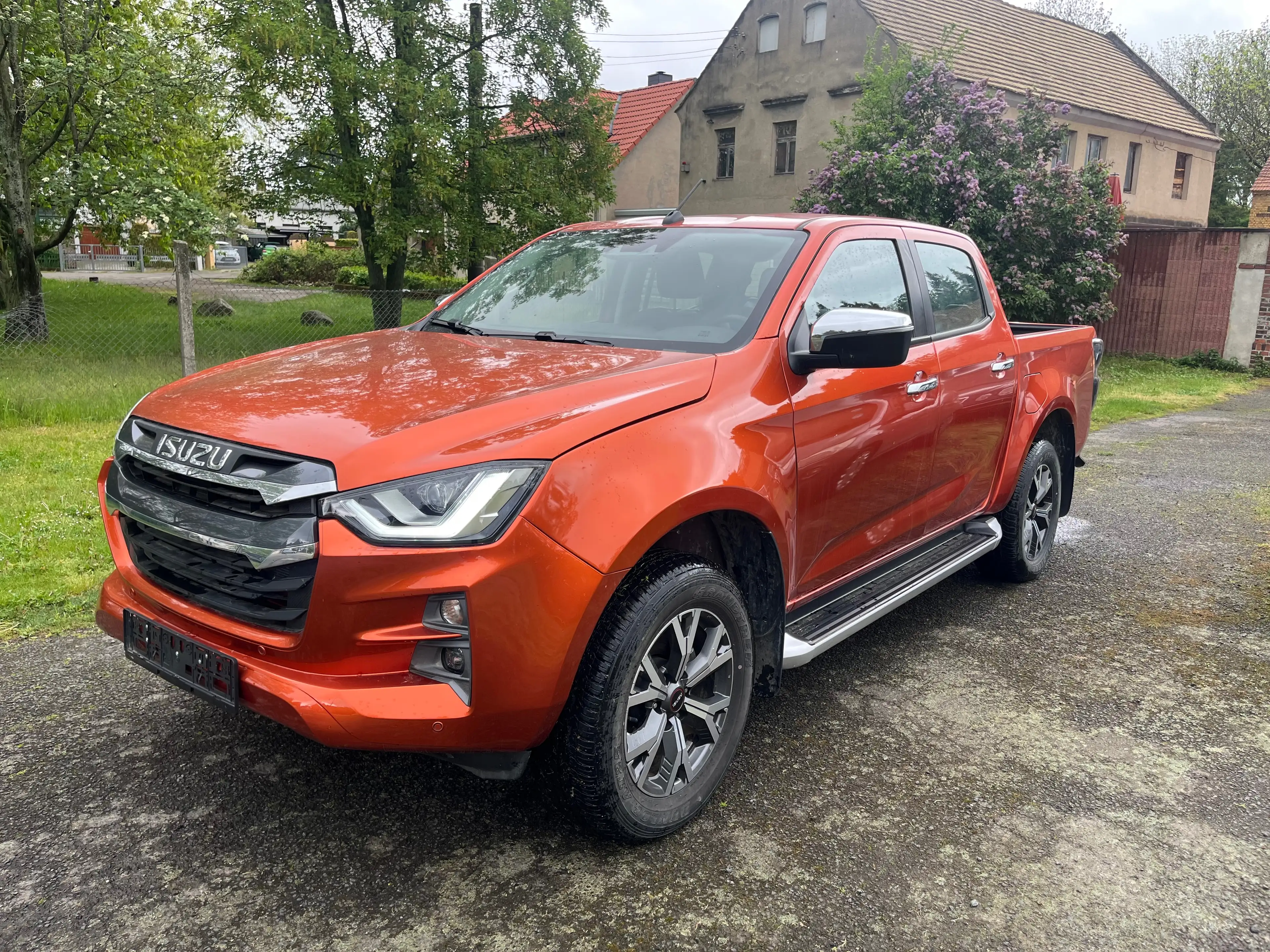 Isuzu D-Max Double Cab 4WD LS Automatic