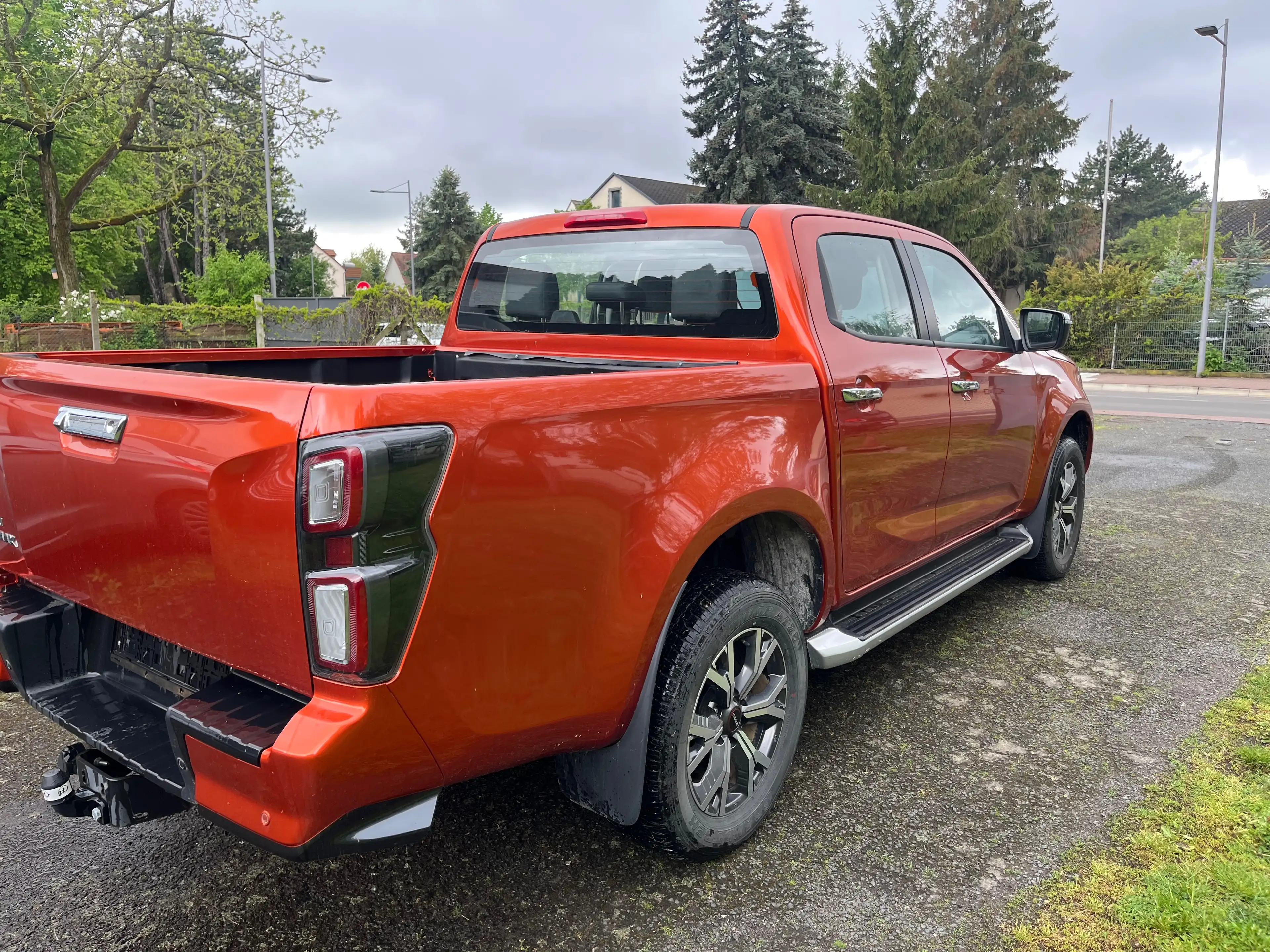Isuzu D-Max Double Cab 4WD LS Automatic — photo 3