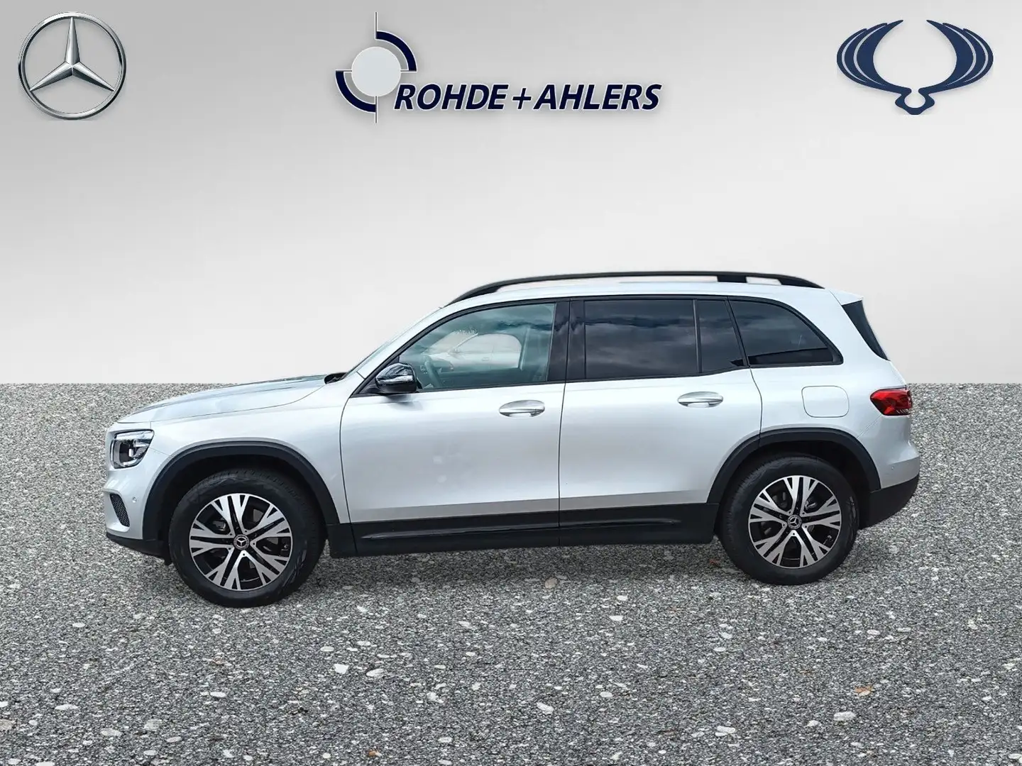 Mercedes-Benz GLB 200 +DISTRONICPLUS+PANO+AHK+SH+NIGHTPAKET++++ Argintiu - 2