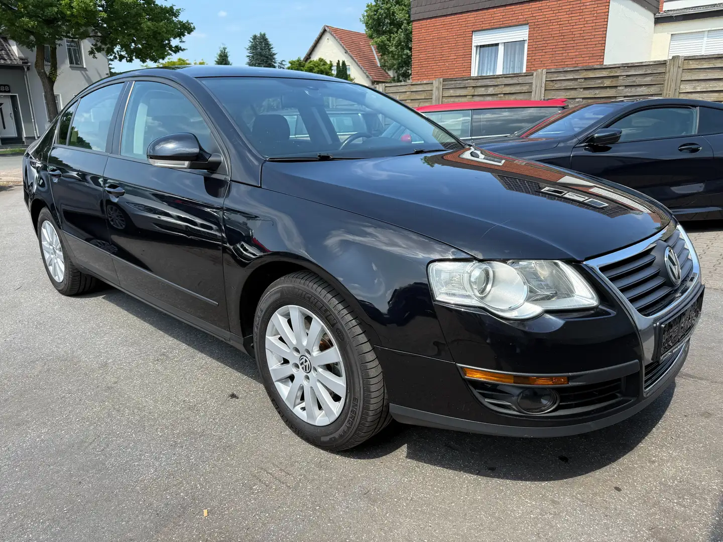 Volkswagen Passat Trendline~Zahnriemen Neu~Navi~CarPlay~ Noir - 2