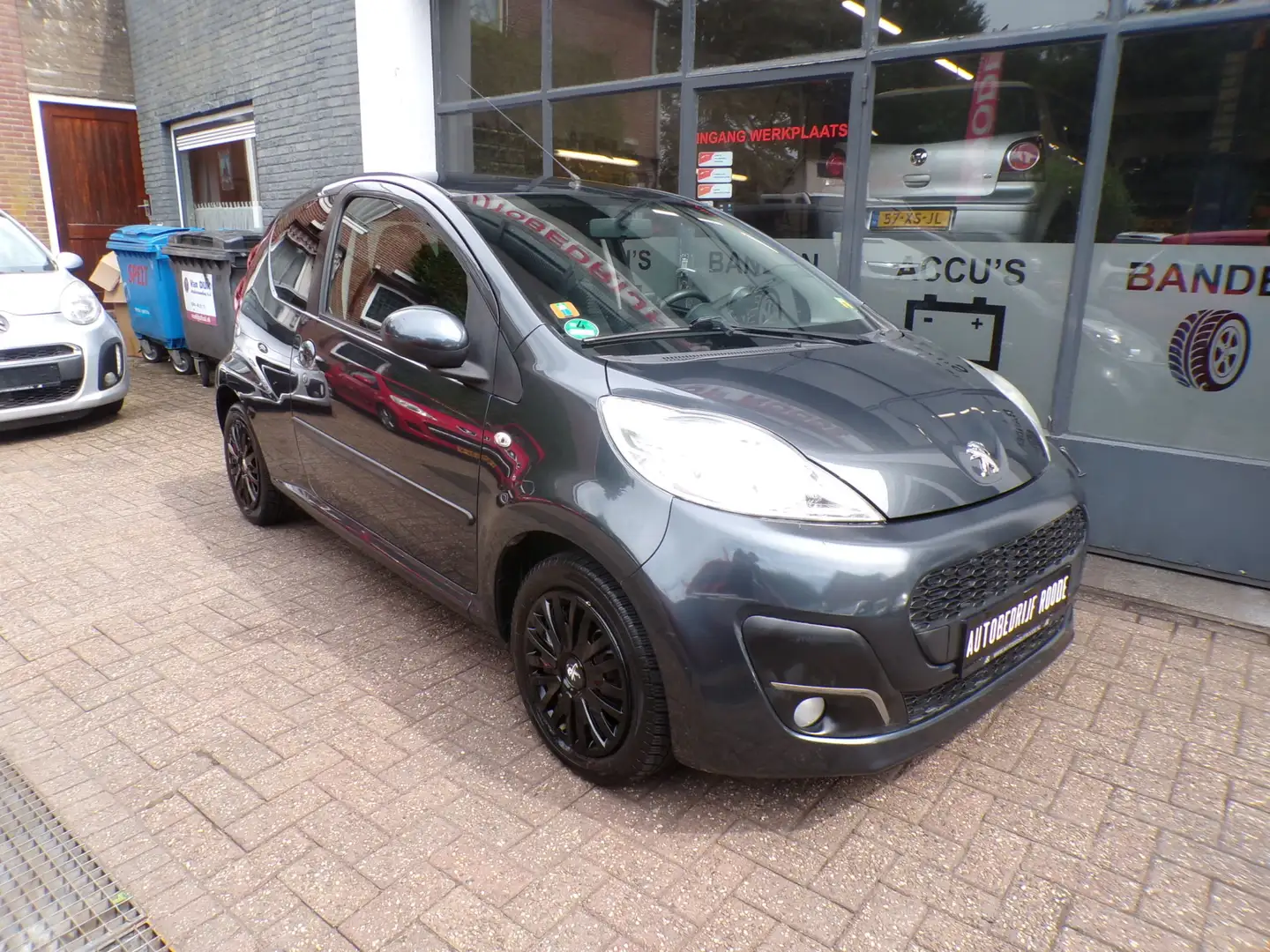 Peugeot 107 1.0 12V 3-Drs Active AIRCO! Grau - 2