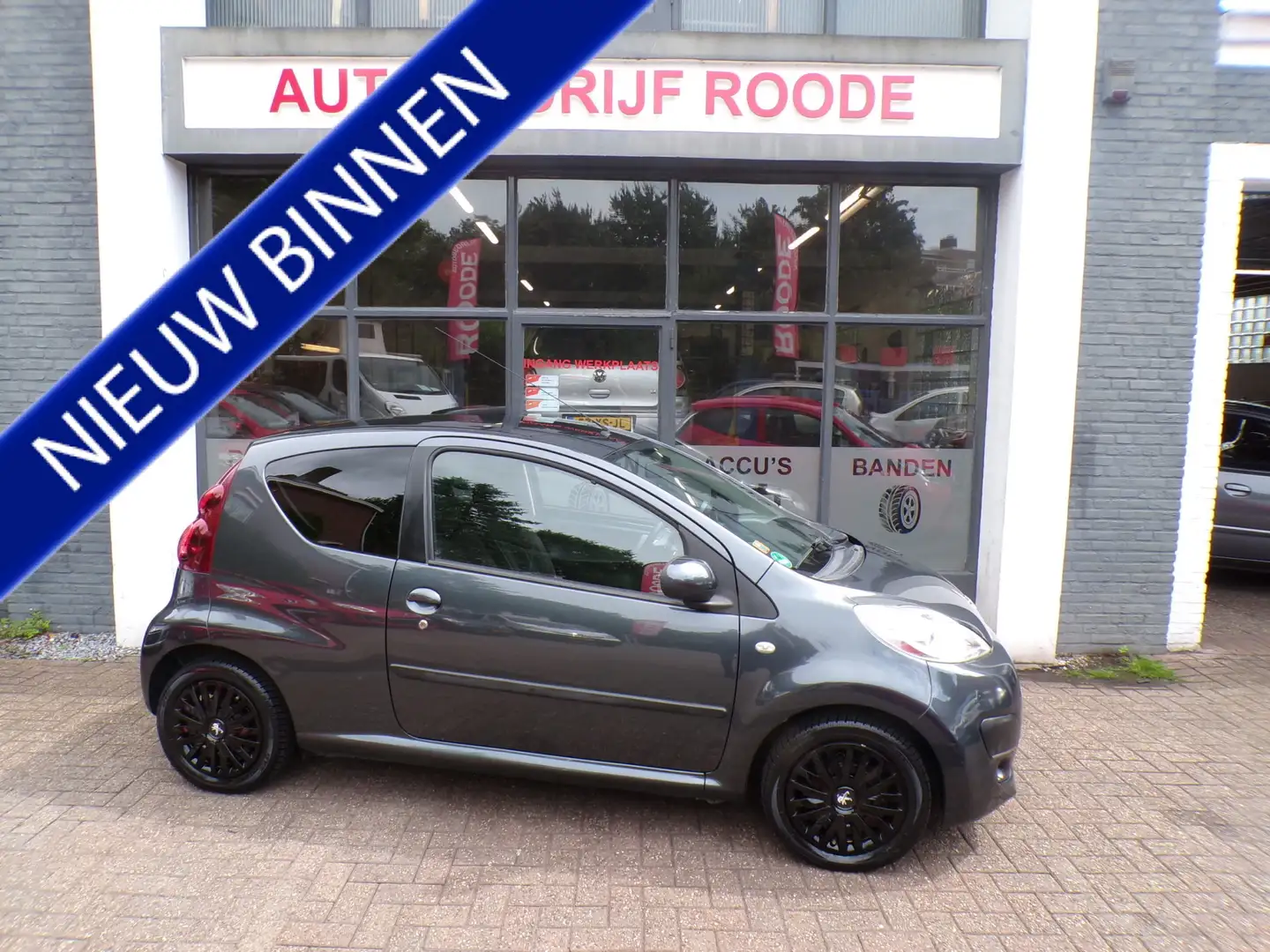 Peugeot 107 1.0 12V 3-Drs Active AIRCO! Grau - 1