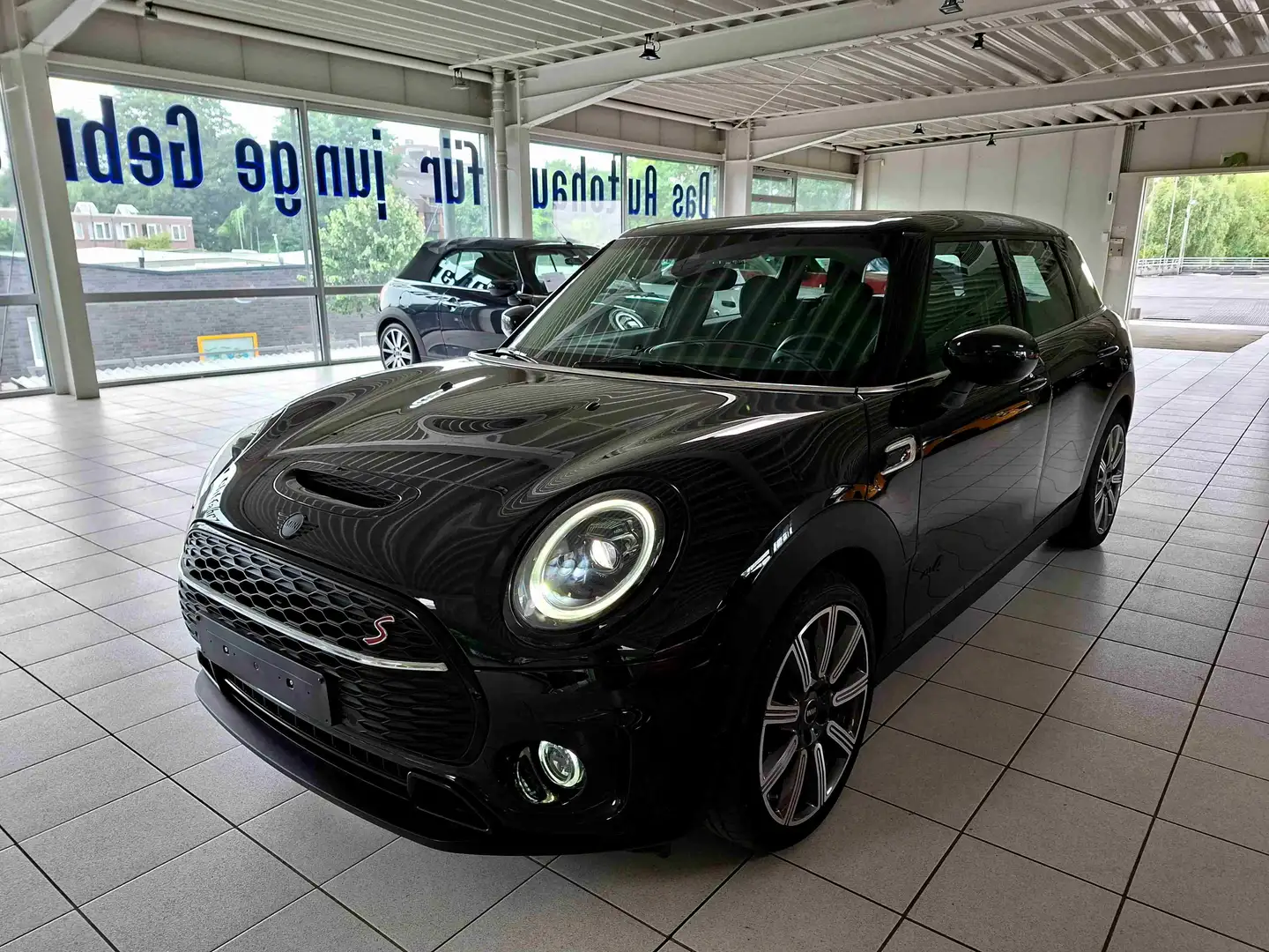 MINI Cooper S Clubman All4 Aut Navi PanoDach Kamera Sitzhzg Classic Trim Чорний - 1