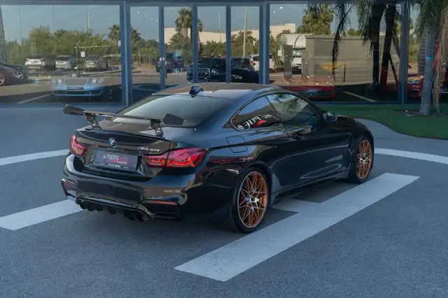 BMW M4 view 6