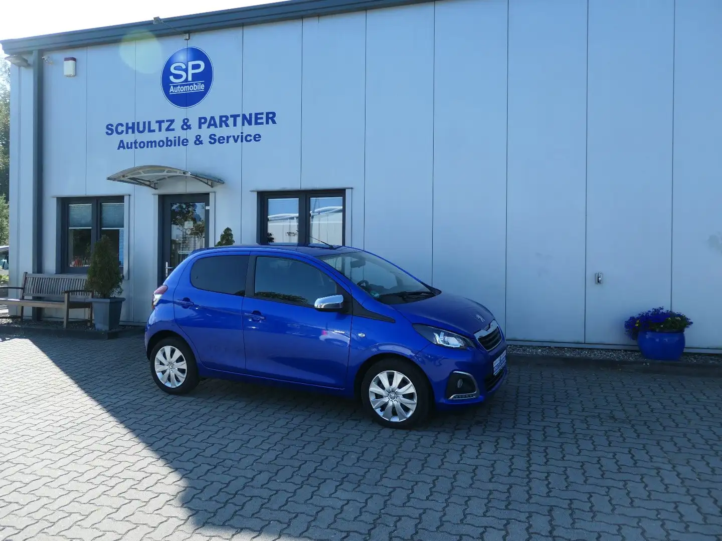 Peugeot 108 Style // Sitzh., Temp., Kamera, Car-Play! Blauw - 1