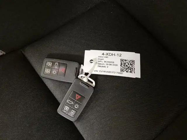 Volvo V40 view 13