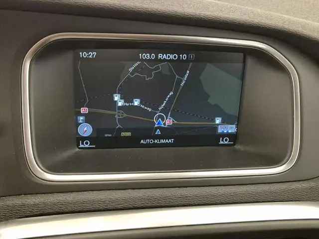 Volvo V40 view 10