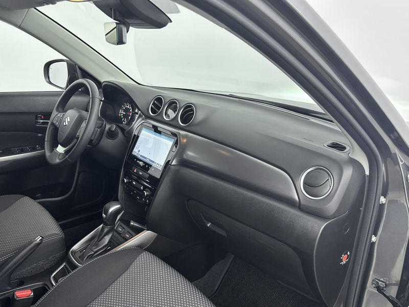 Suzuki Vitara 1.5 Hybrid Select Automaat | Navigatie | Dodehoek- — photo 6